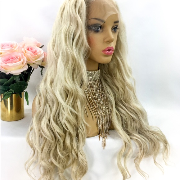 Stella | Lace Front Wig - Picture 3 of 8